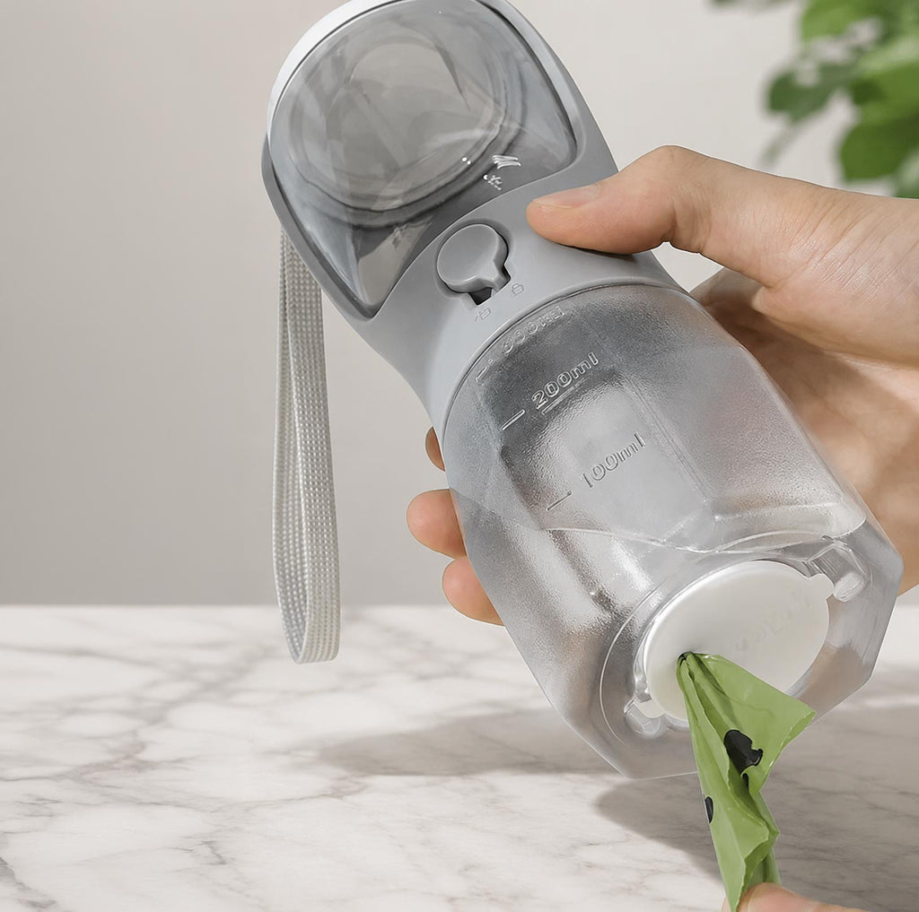 🐶 Botella portátil 3 en 1 para perritos y gatitos felices